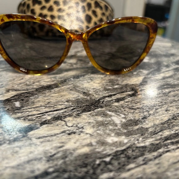 Prive Revaux  Tortoise Shell Cat-Eye Sunglasses - Picture 1 of 11